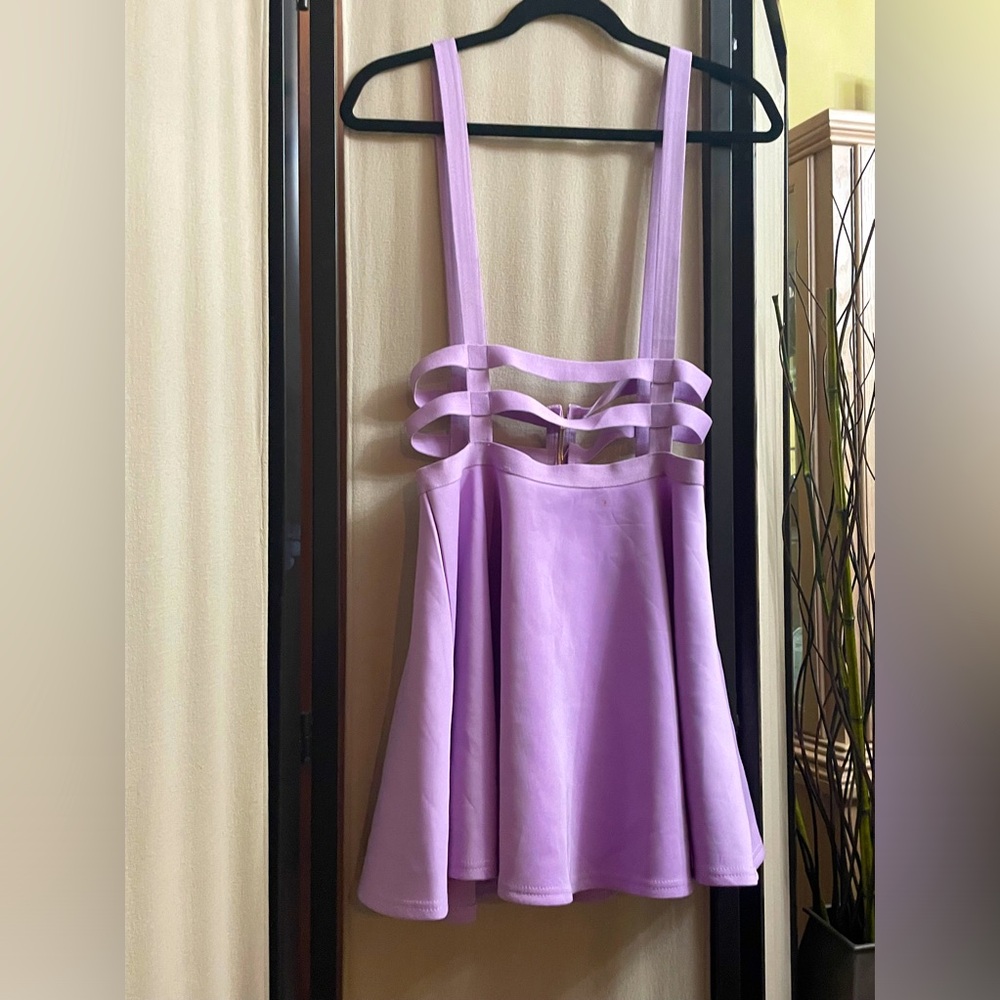 Chic Lavender Strappy Dress